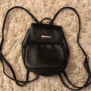 COPY - 🌻NWOT Mini Backpack